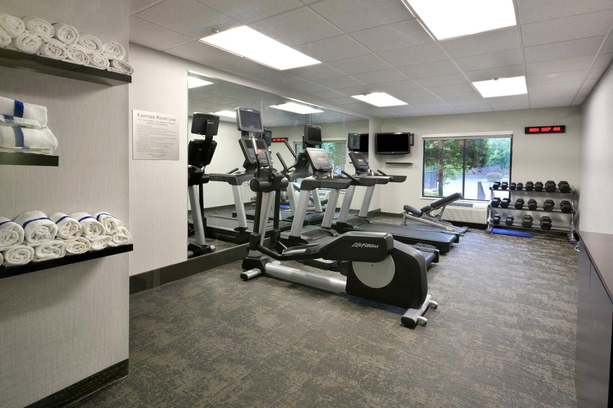 Fairfield Inn & Suites By Marriott Charlottesville North Dış mekan fotoğraf